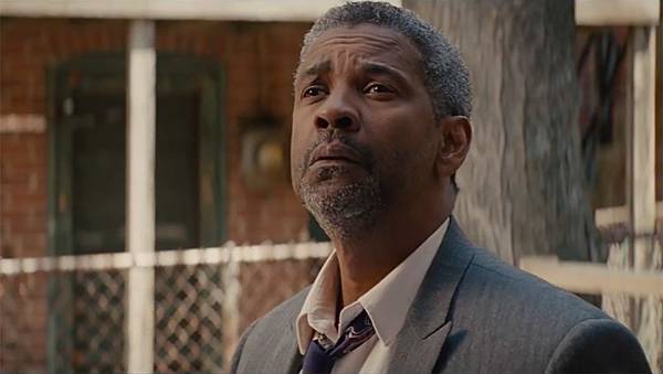 24-denzel_washington_fences_still_h_2016.jpg