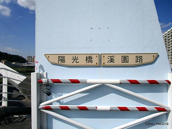 052-IMG_0675.JPG 052-IMG_0675.JPG