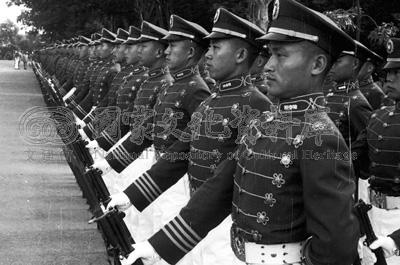 第一代陸官典禮服 第一代陸官典禮服