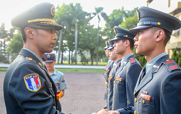 陸軍官校實習幹部肩飾演變史 陸軍官校實習幹部肩飾演變史
