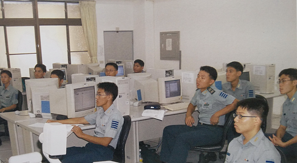 陸軍官校實習幹部肩飾演變史 陸軍官校實習幹部肩飾演變史