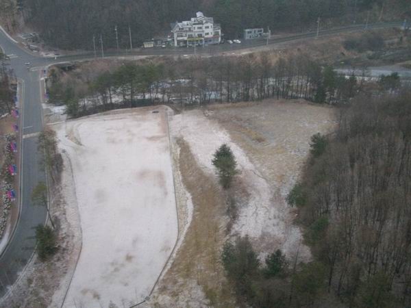 一醒來路面都積雪了