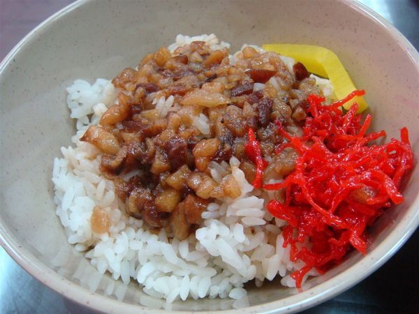 魯肉飯（大35元）