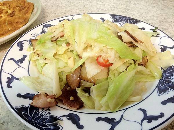 高麗菜臘肉220元