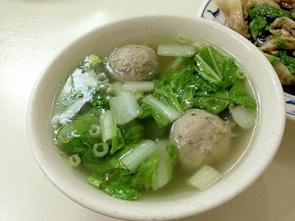 香菇貢丸青菜湯30元