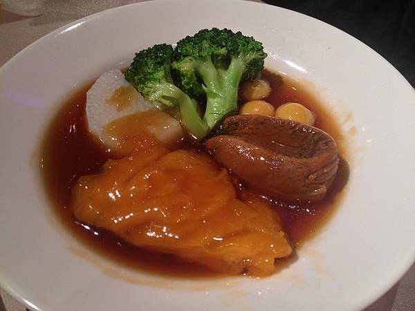 紅燒智利鮑花膠 紅燒智利鮑花膠