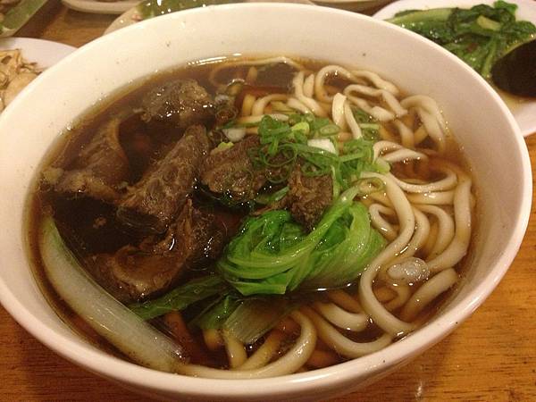 牛肉麵小碗80元