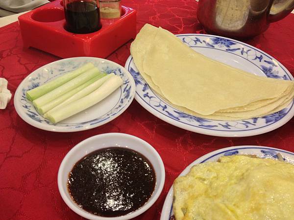 大蔥、甜麵醬、餅皮