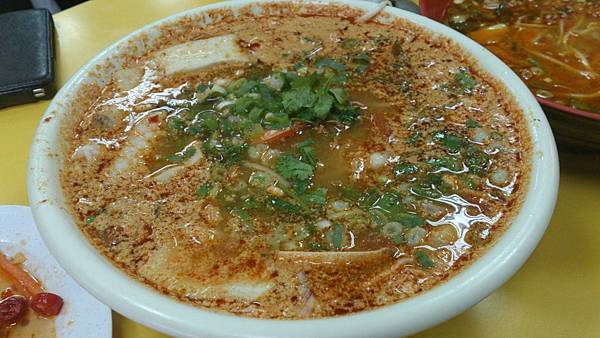 酸辣海鮮拉麵 酸辣海鮮拉麵