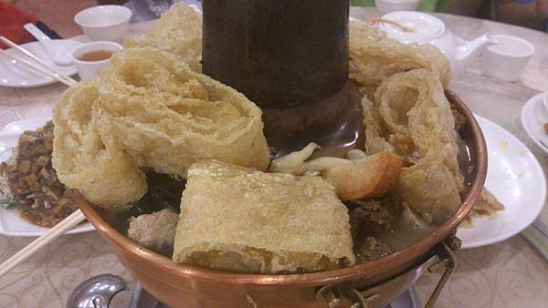 東北酸菜火鍋