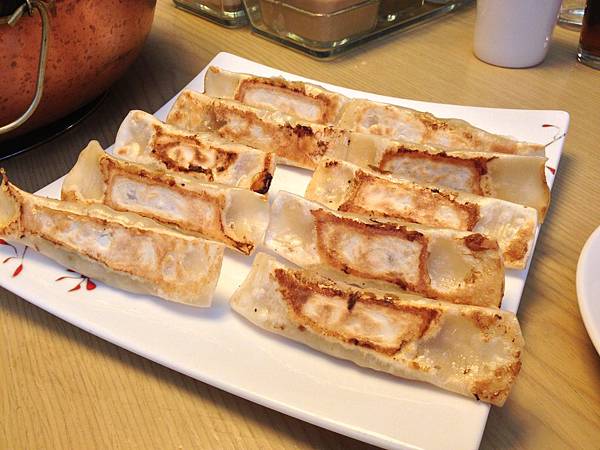 韭黃鍋貼 韭黃鍋貼