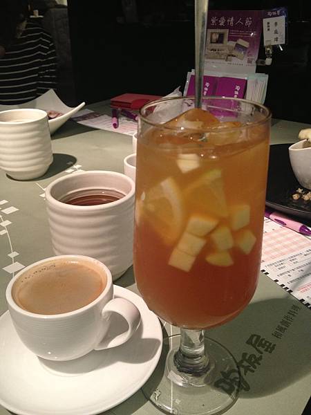 熱咖啡＆水果冰茶