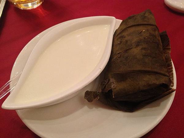 杏仁奶酪＆荷葉糯米雞