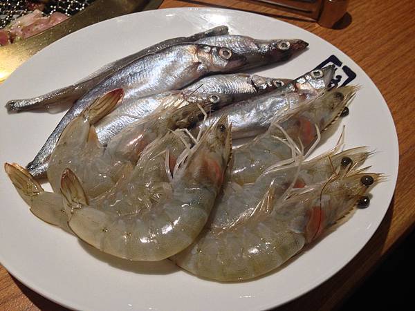 海鮮拼盤（柳葉魚＆蝦）