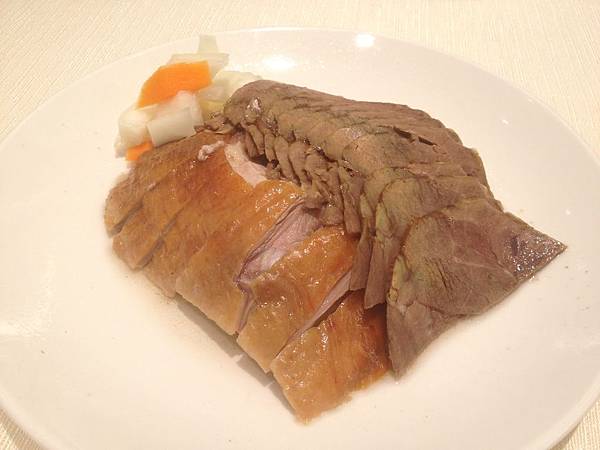 明爐燒鴨＆五香牛肉