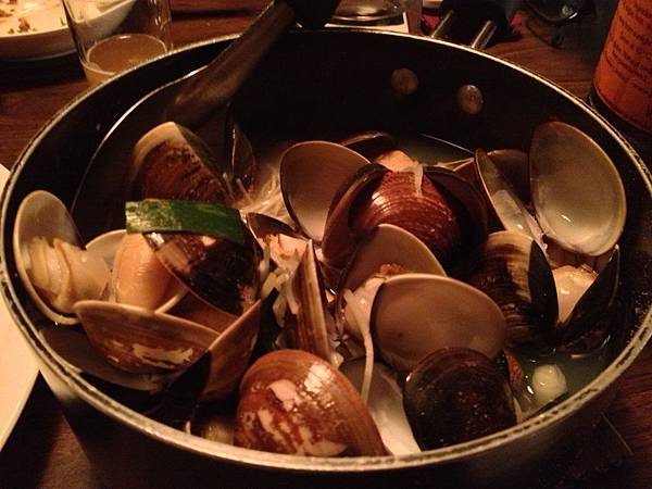 白豆酒蒸蛤蠣 白豆酒蒸蛤蠣