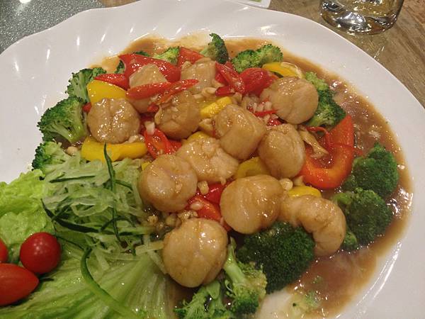 三色彩椒炒干貝