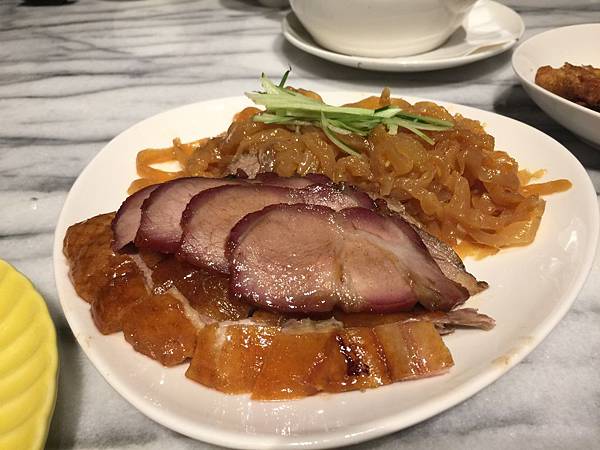 涼拌海蜇＆蜜汁叉燒＆脆皮燒鴨