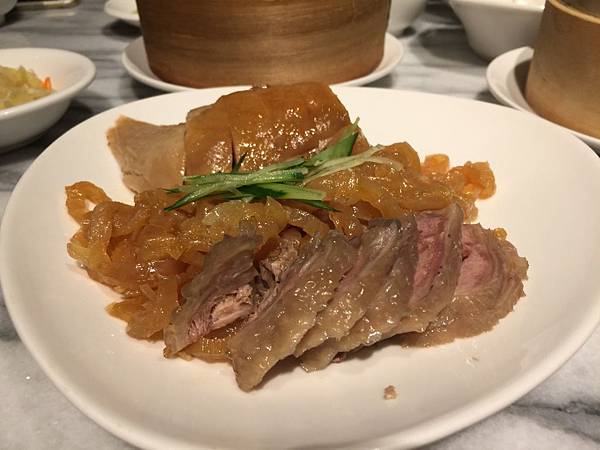 脆皮燒鴨＆涼拌海蜇＆滷水牛腱