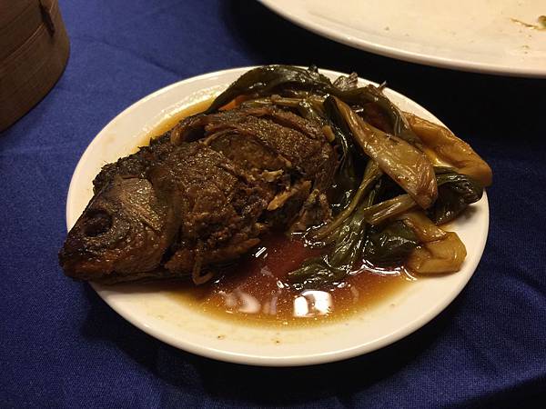 蔥靠鯽魚 蔥靠鯽魚