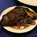 蔥靠鯽魚