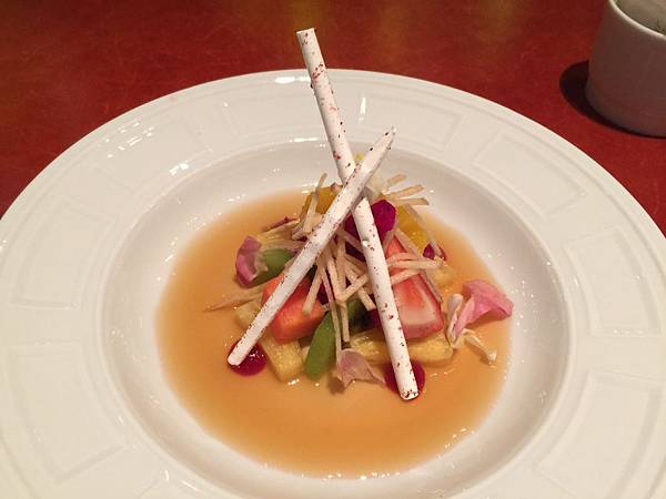 季節水果沙拉左香料冷茶 季節水果沙拉左香料冷茶