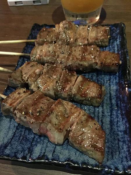 鹽烤牛小排 鹽烤牛小排