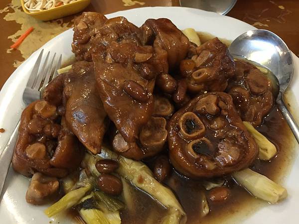 酥骨豬腳 酥骨豬腳