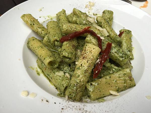 青醬管麵 青醬管麵