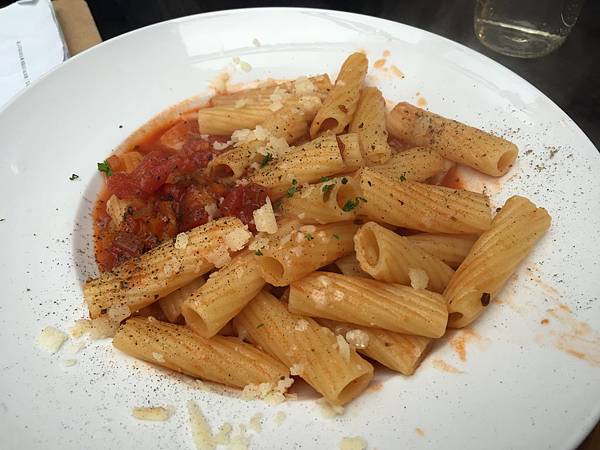 蕃茄醬管麵 蕃茄醬管麵