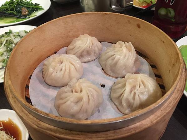 小籠湯包