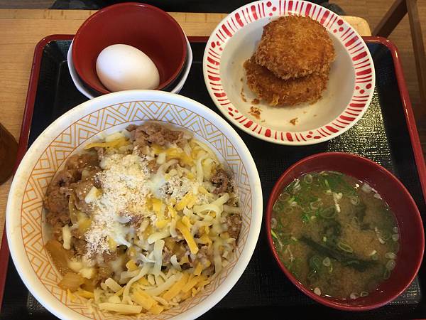 三種起司牛丼