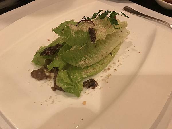 季節黑松露沙拉佐核桃及香茄