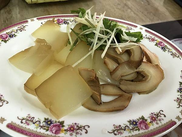 曼波魚&魚腸 曼波魚&魚腸