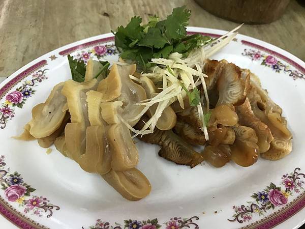 魚肚&鯊魚尾 魚肚&鯊魚尾