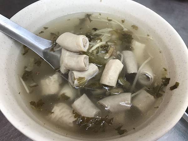 酸菜豬腸湯 酸菜豬腸湯
