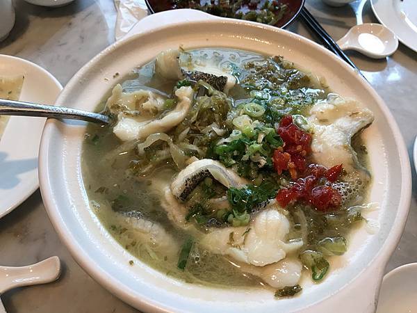 潑辣酸菜魚  500