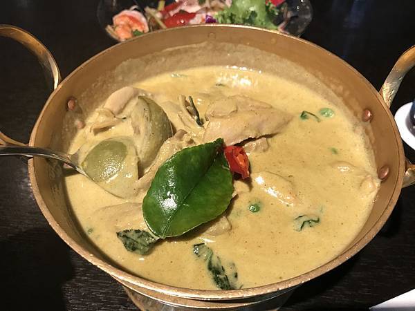 椰汁綠咖哩雞肉 椰汁綠咖哩雞肉