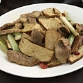 松阪豬肉炒豆乾，260元