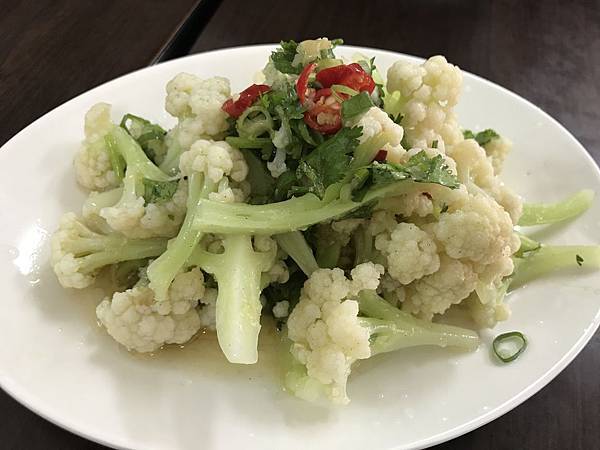 涼拌白花菜，200元