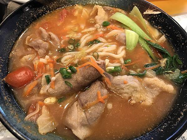 蕃茄豬肉拉麵，150元