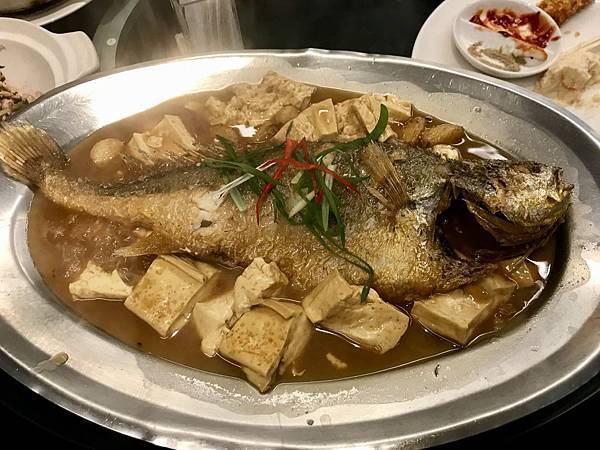 蒜燒黃魚豆腐 蒜燒黃魚豆腐