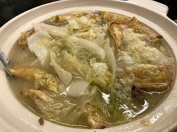 砂鍋土雞煲湯+手工蛋餃 砂鍋土雞煲湯+手工蛋餃