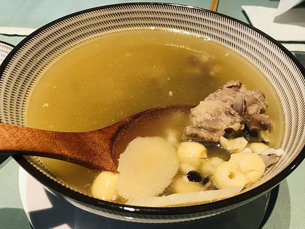 蓮子排骨湯