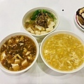 酸辣湯青菜豆腐湯玉米湯