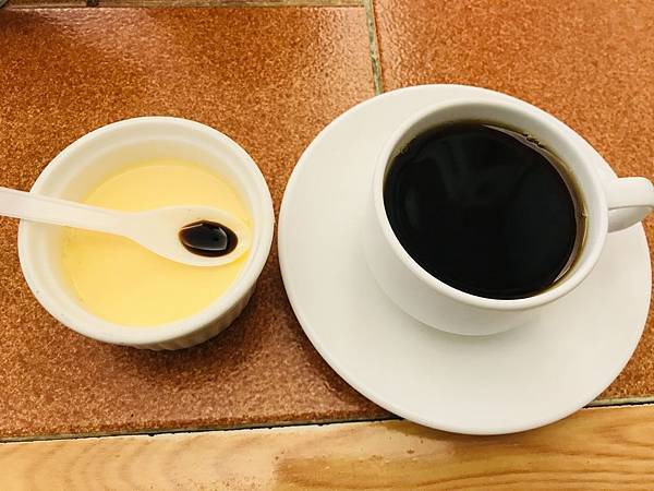 布丁跟熱咖啡 布丁跟熱咖啡