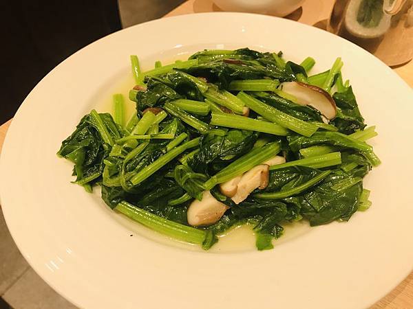 EFC820CD-8D76-4A51-8A9F-F9FF8A13D659_1_201_a.jpeg EFC820CD-8D76-4A51-8A9F-F9FF8A13D659_1_201_a.jpeg