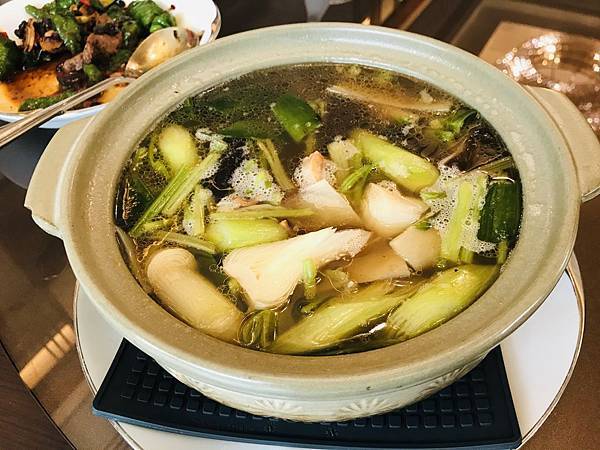 9F7A8CD4-8507-45EB-B67A-EFF8F6804640_1_201_a.jpeg 9F7A8CD4-8507-45EB-B67A-EFF8F6804640_1_201_a.jpeg