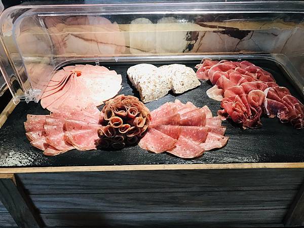 3E69C71F-5A93-407F-BDE1-0ABAC0016561_1_201_a.jpeg 3E69C71F-5A93-407F-BDE1-0ABAC0016561_1_201_a.jpeg