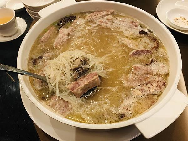 A04E0070-CE62-461D-BBF1-7803E3164FF3_1_201_a.jpeg A04E0070-CE62-461D-BBF1-7803E3164FF3_1_201_a.jpeg